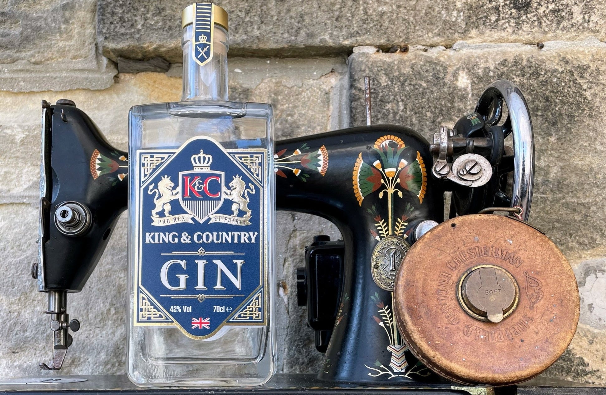 King & Country Premium Gin - Hand Crafted Gin. Made in Northumberland with UK Coastline Botanicals