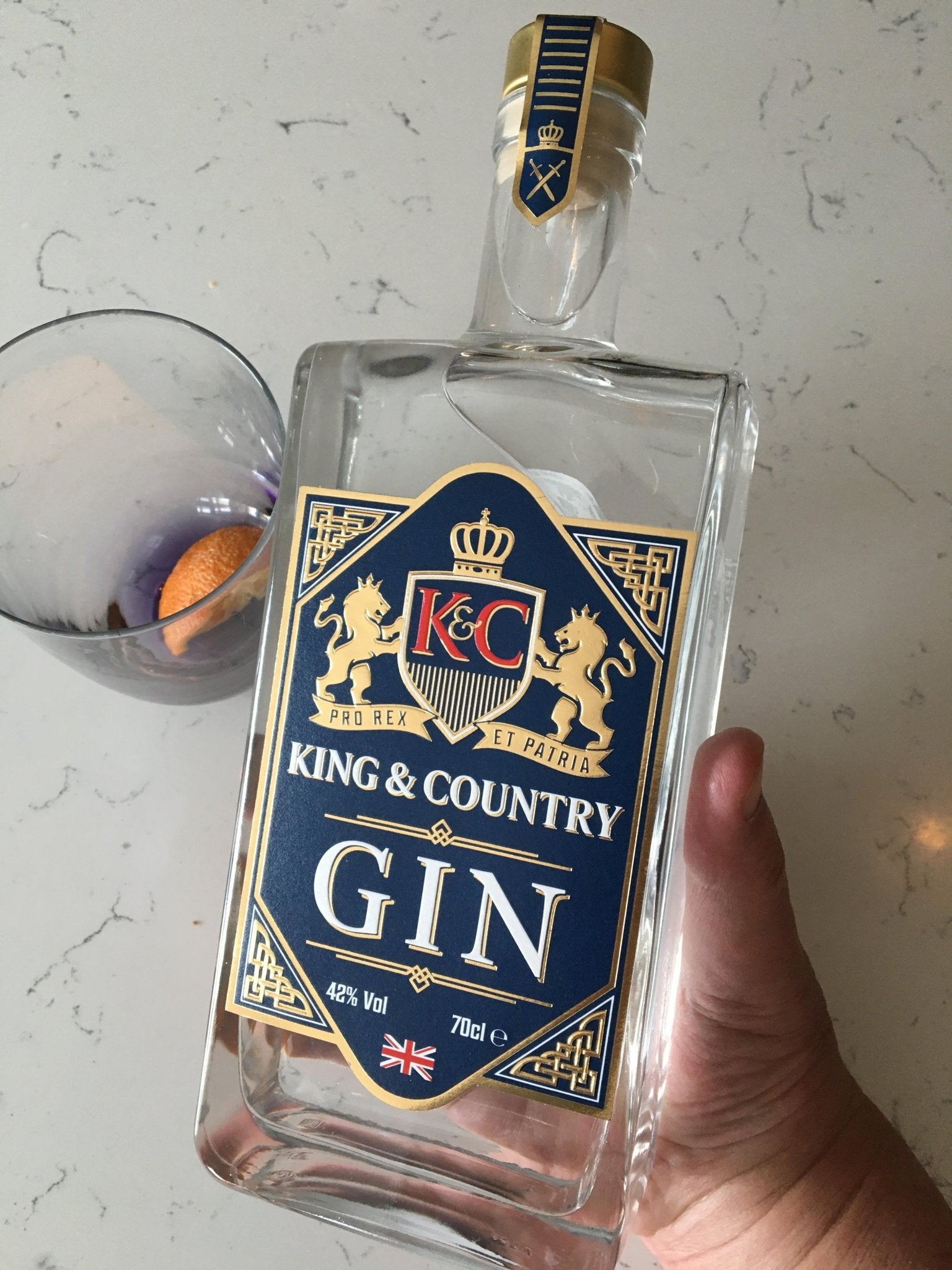 King & Country Premium Gin - Hand Crafted Gin. Made in Northumberland with UK Coastline Botanicals