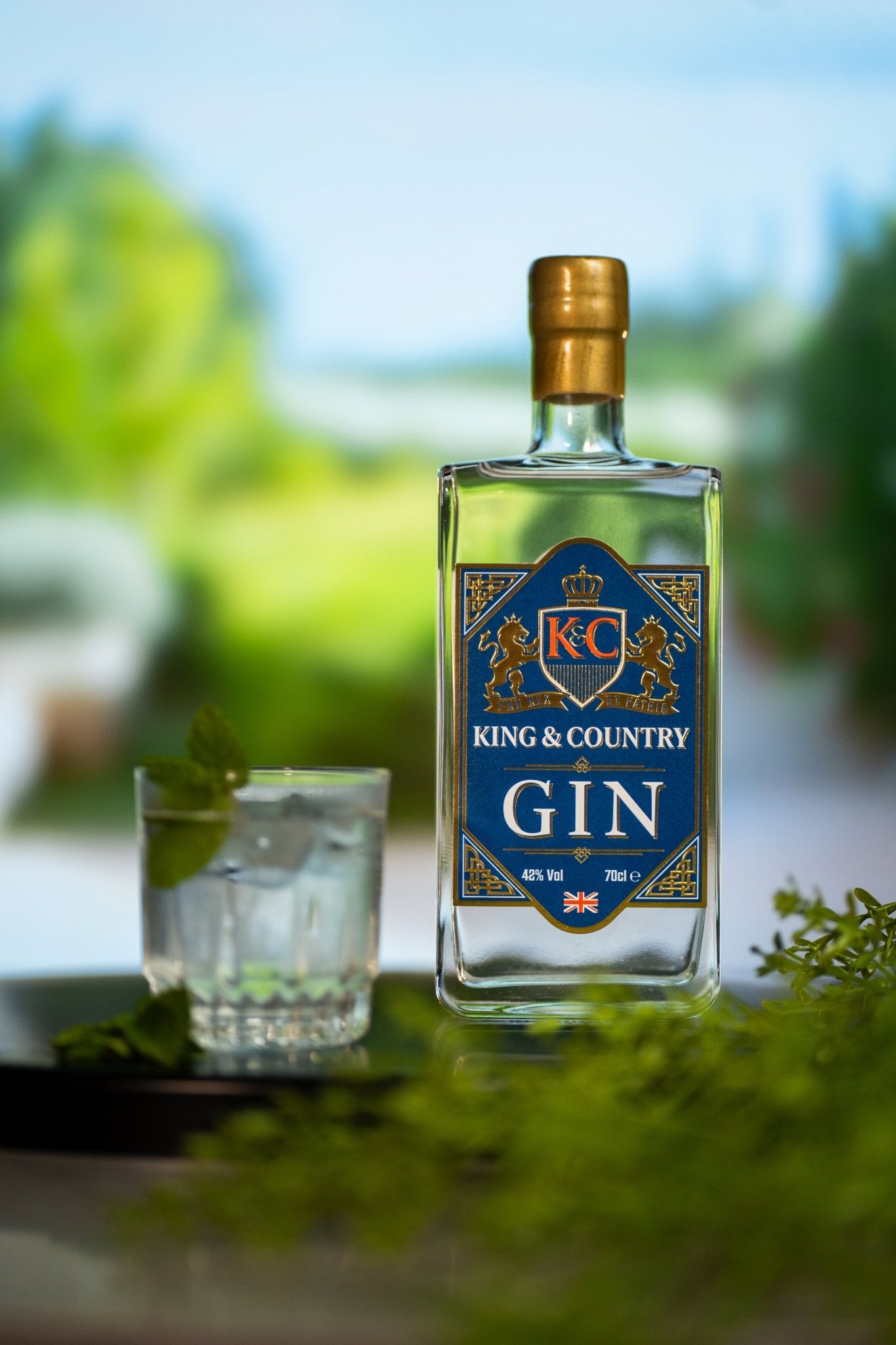 Waxed Top King & Country Hand Crafted Premium Gin, 70cl, 42% ABV - King & Country - Beverage