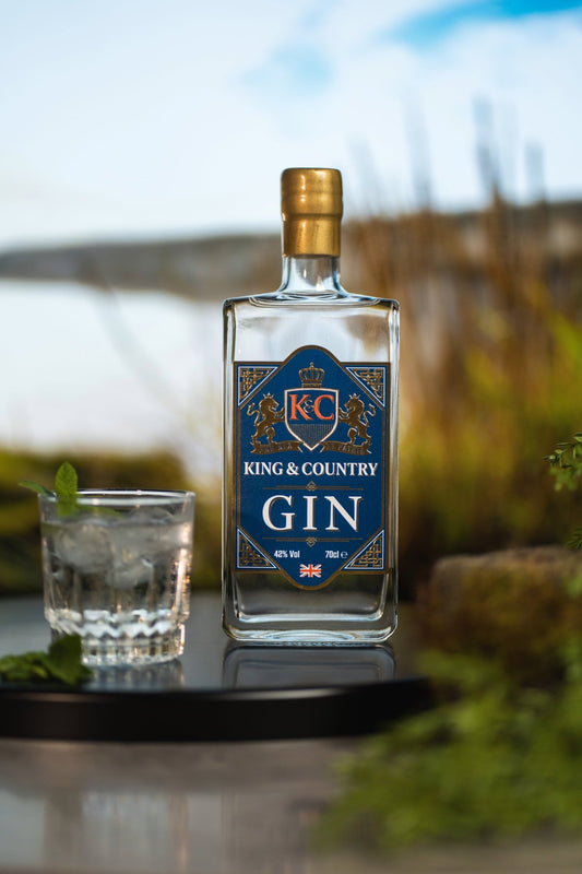 Waxed Top King & Country Hand Crafted Premium Gin, 70cl, 42% ABV - King & Country - Beverage